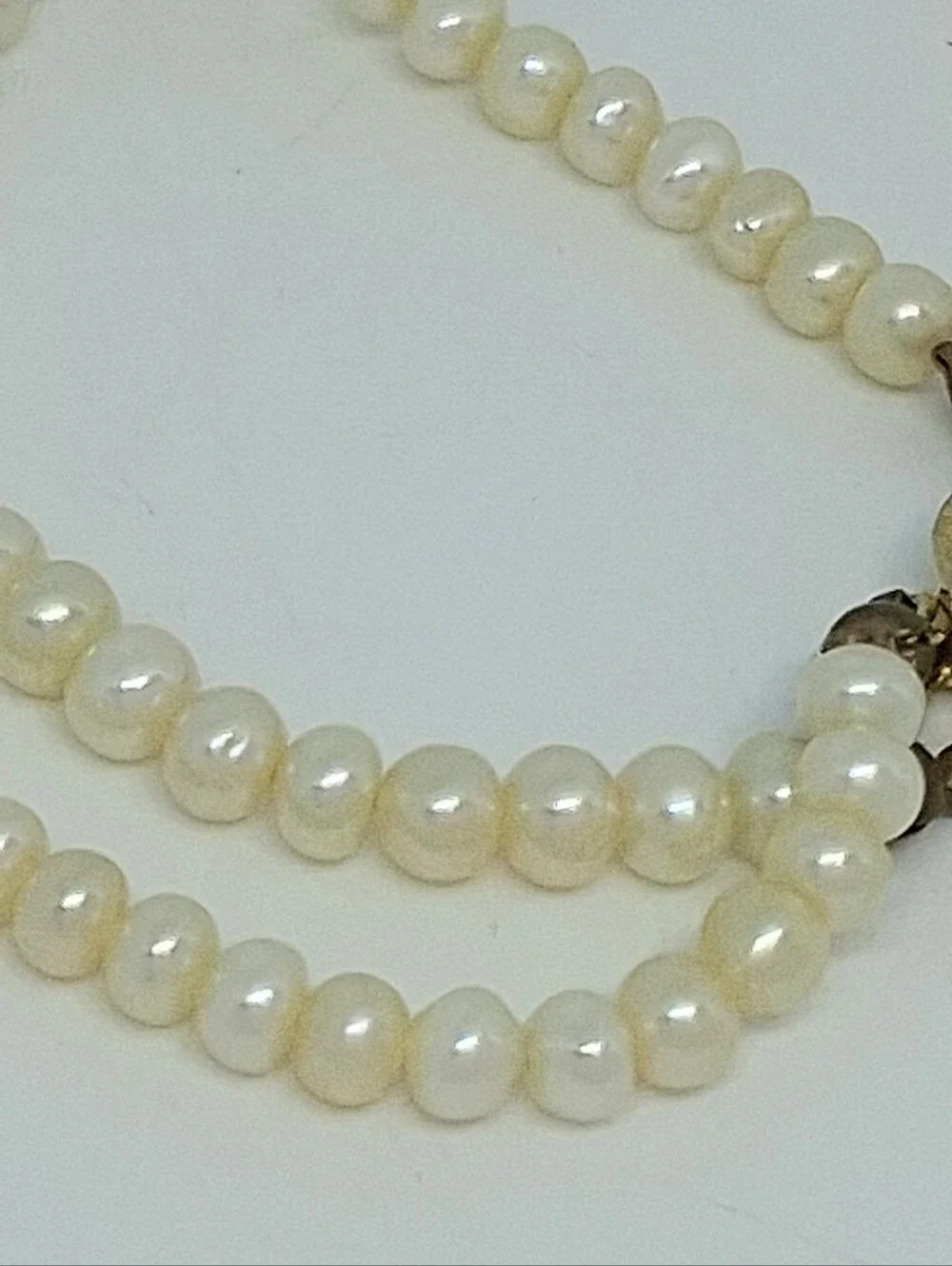 * Vintage Two Strand Genuine Freshwater Pearls Unsigned Bracelet